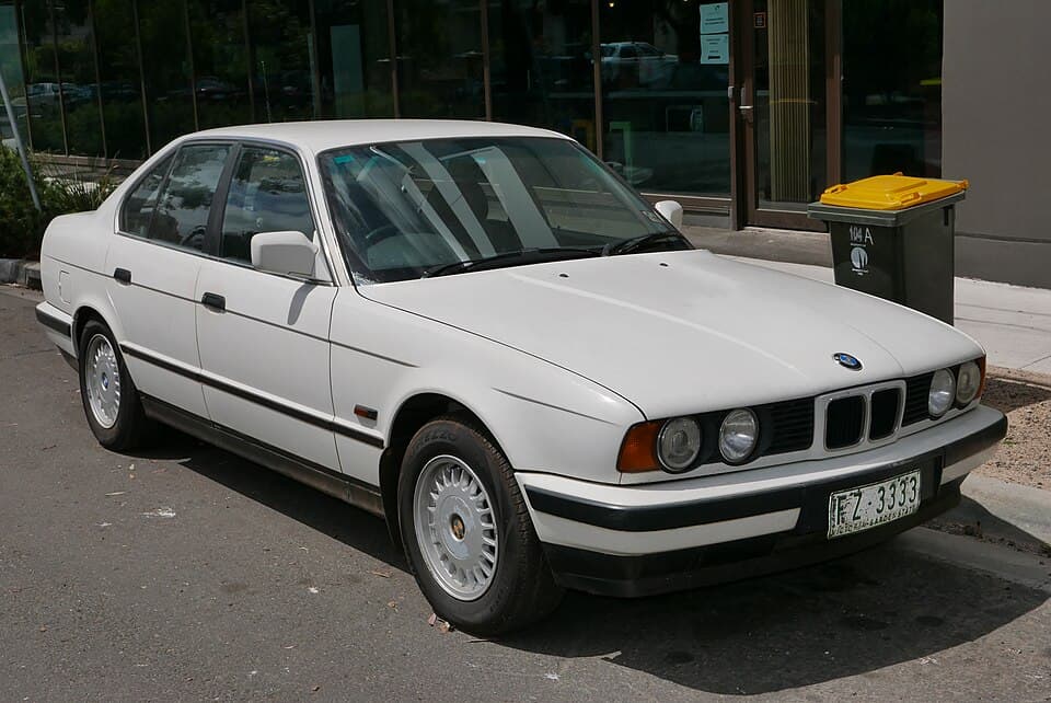 BMW 525i E34 berline de 1989