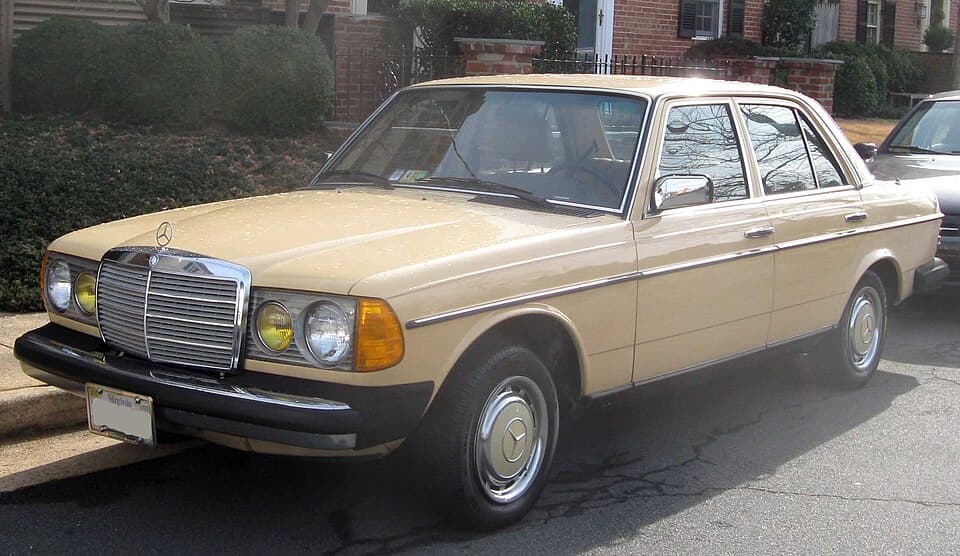 Mercedes-Benz W123 berline classique