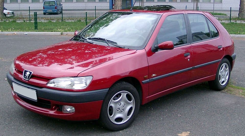 Peugeot 306 berline vue de face