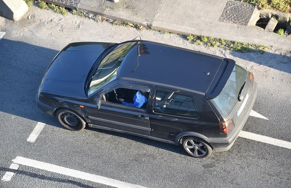 Volkswagen Golf 3 VR6 noire vue avant