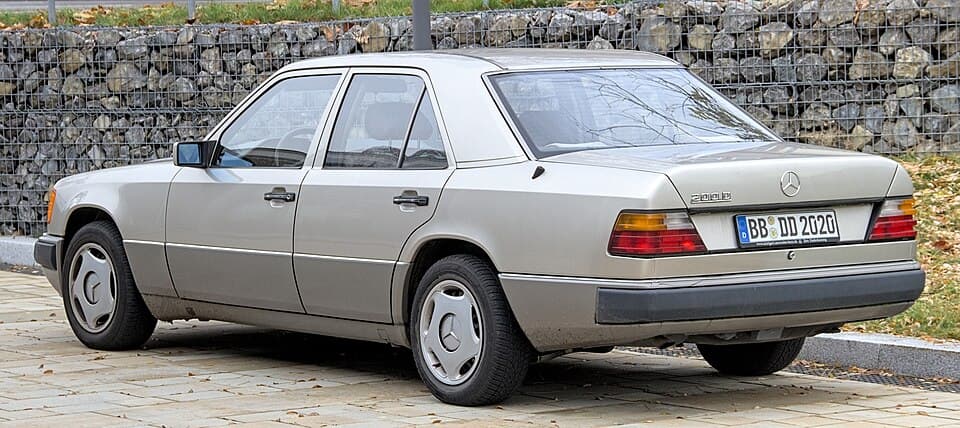 Mercedes W124 1989 — prix réparation calculateur voiture ancienne